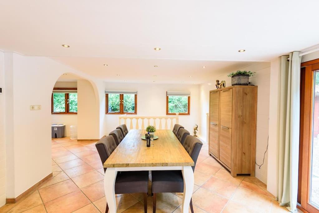 Spacious Wooden Cottage With Infra-Red Sauna At Veluwe Putten Εξωτερικό φωτογραφία